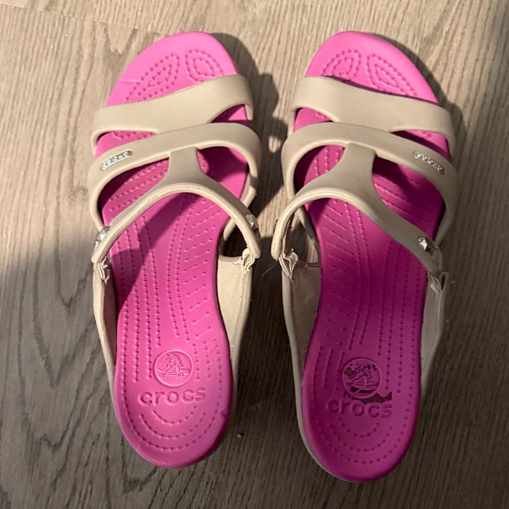 CROCS Cyprus Strappy Clog Sandals